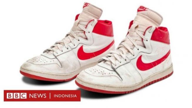 Sepatu Merah Putih Milik Michael Jordan Terjual Rp21 Miliar