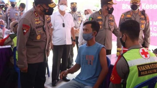 Polda Kalimantan Tengah Gelar Vaksinasi Massal Jangkau Warga Pinggiran