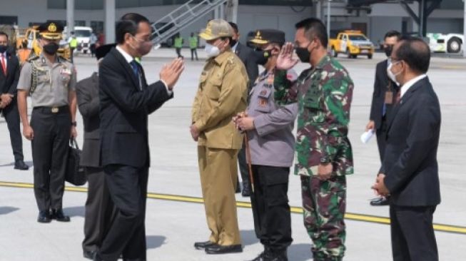 Selain Jenderal Andika Perkasa, Presiden Jokowi akan Lantik Pangkostrad Dudung Jadi KSAD