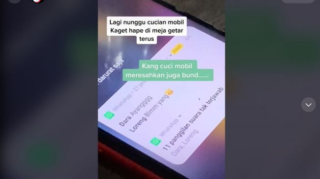 Tak Sengaja Lihat HP Tukang Cuci Mobil, Wanita Kaget Baca Notifikasi (TikTok)