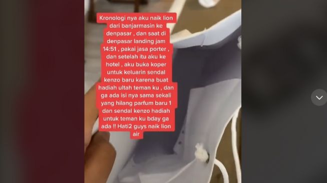 Wanita kehilangan barang di dalam koper usai naik pesawat (tiktok)