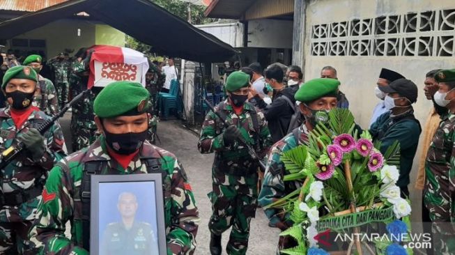 Anggota TNI Tewas Ditembak di Aceh Dimakamkan Secara Militer