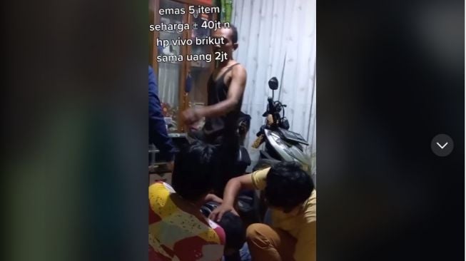 Korban penipuan dari oknum yang mencatut nama Ivan Gunawan [Tik Tok/@hartati163]