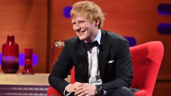 Isolasi Mandiri, Ed Sheeran Promosikan Album Baru dari Rumah