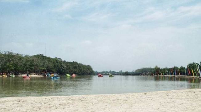 Tidak Punya Laut, Tapi Bogor Punya Pantai, Kok Bisa!
