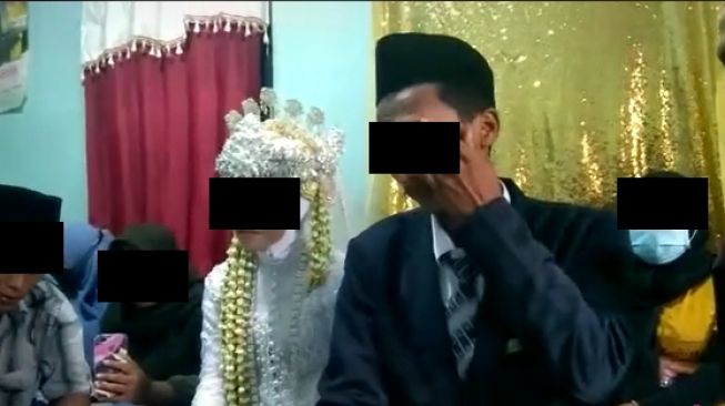 Video Viral Pengantin Pria Ini Frustasi Momen Ijab Kabul Salah Terus