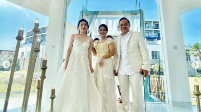 Potret Pernikahan Natasha Wilona dan Teuku Rasya. [Instagram/natashawilona12]