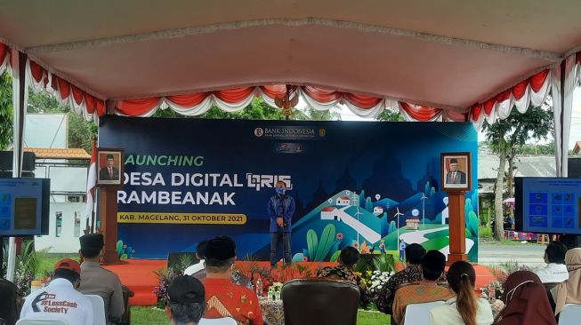 Peresmian desa digital QRIS di Desa Rambeanak, Magelang, Jawa Tengah pada Minggu (31/10/2021). [Suara.com]