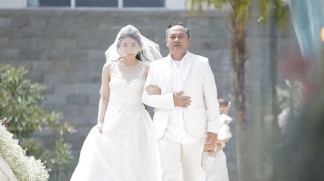 Potret Pernikahan Natasha Wilona dan Teuku Rasya. [Instagram/natashawilona12]