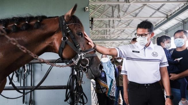 Menparekraf: Wisata Halal Bukan Berarti Mensyariahkan Tempat Wisata