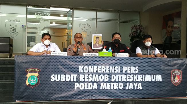 Otak Pembunuh Karyawati Basarnas Buron, Polisi Ultimatum: Ditembak atau Serahkan Diri