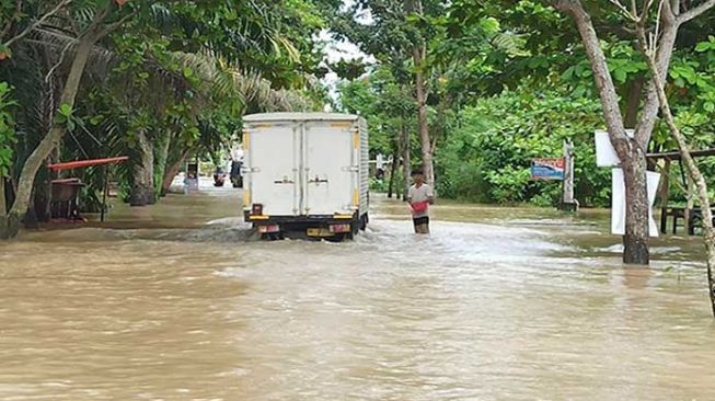 Pasar Bawah Pekanbaru Banjir, Anggota DPRD Riau: Perencanaan Kota yang Goblok