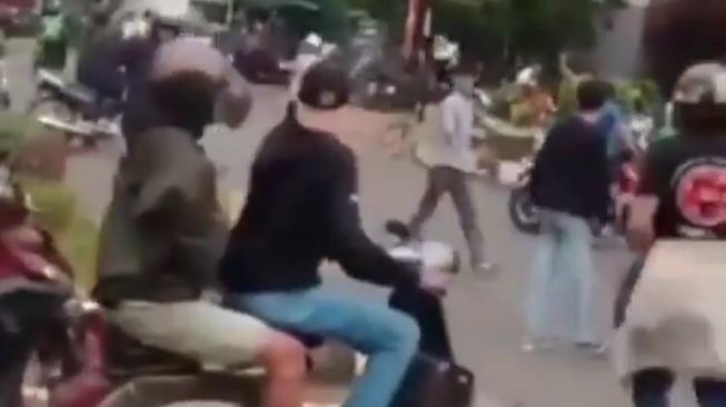 Duh! Usai Pertandingan Liga 3, Bus Pemain Persab Brebes Diserang Oknum Suporter