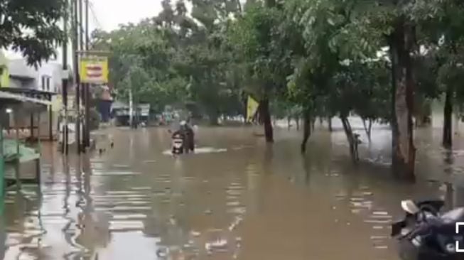 Sambut Hujan di Awal November, Kota Bekasi Banjir