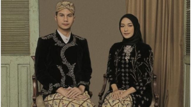 Potret Prewedding Artis Tanpa Sentuhan Fisik. [Instagram/megaiskanti]