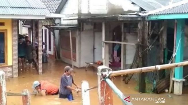 Sungai Cibala Meluap, Tiga Kampung di Cianjur Terendam Banjir