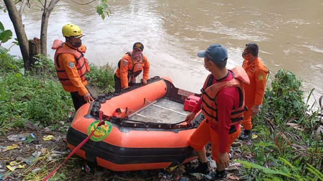 Berenang di Sungai Deli, Remaja di Medan Hanyut Terbawa Arus