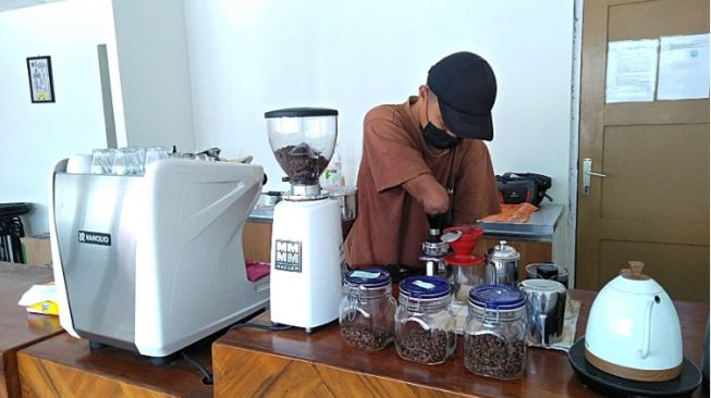 Salut! Cupable Coffee Berdayakan Barista Penyandang Disabilitas