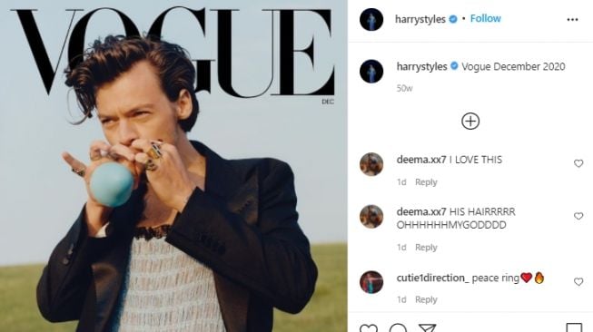 Gaya Harry Styles pakai rok. [Instagram/harrystyles]