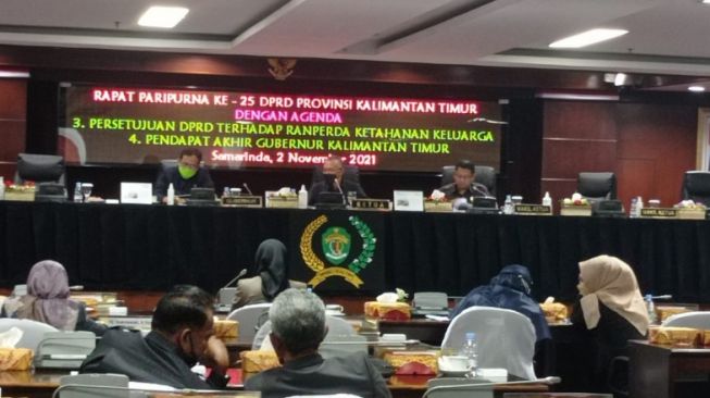 Resmi, Paripurna DPRD Kaltim Setujui Pergantian Ketua DPRD Kaltim