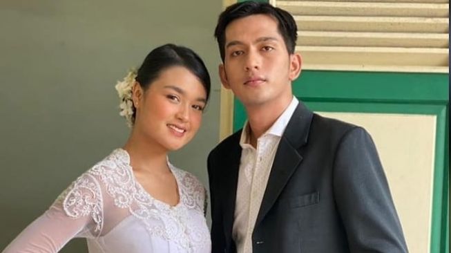 Hanna Kirana bersama sang pacar, Ilyas Bachtiar. [Instagram]