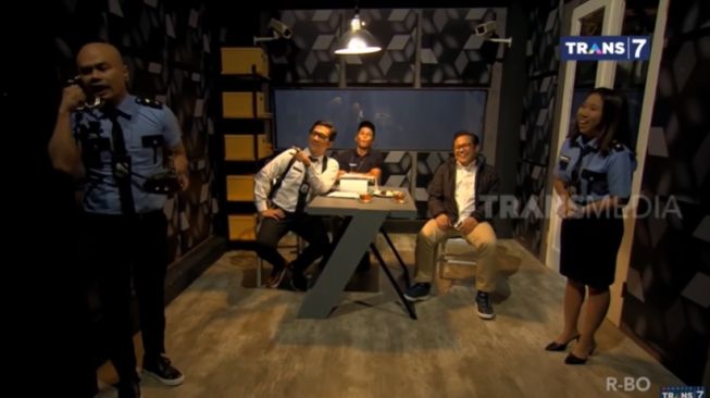 Kiky Saputri, Wendy Cagur, Andre Taulany, Andhika Pratama dan Muhaimin Iskandar [YouTube: Trans 7]