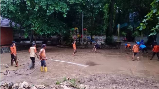 Duh! Pegunungan Kendeng Gundul, Banjir Bandang Melanda Desa Wonosoco Kabupaten Kudus