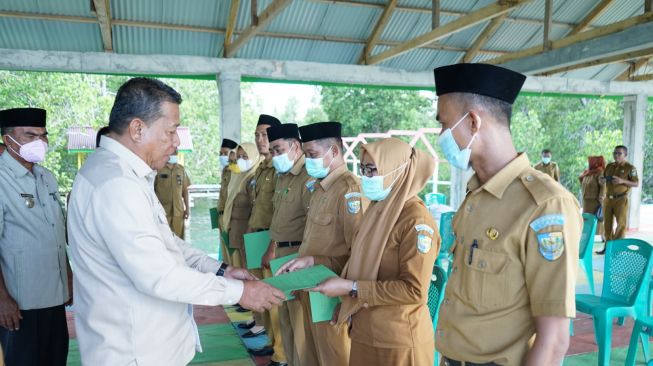 Tunjuk penjabat Kades di Bolmut, Bupati ingatkan tugas utama 