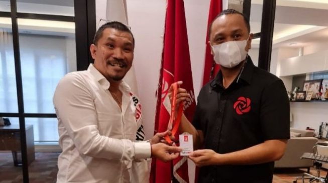 Mongol Stres Resmi Gabung Partai PSI