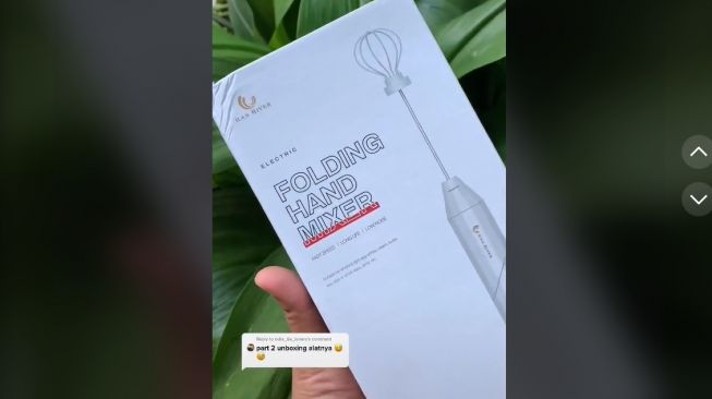 Belanja Barang Lewat Online Shop, Wanita Syok Paketnya Getar-getar Pas Sampai Rumah (TikTok)