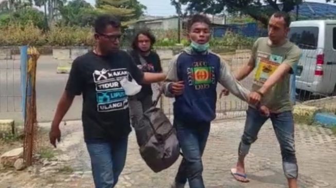 Pengemudi Ojek Online Lari Tinggalkan Motor, Minta Tolong Ditodong Penumpang