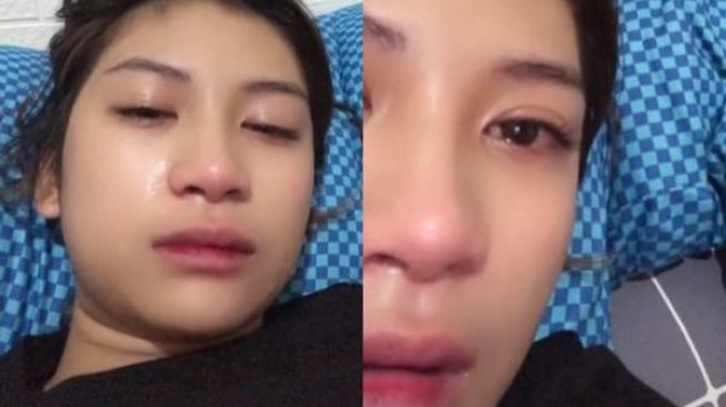 Viral Cewek Nangis-nangis Didatangi Kurir Paket, Publik: Kebiasaan Emak yang Bikin Malu