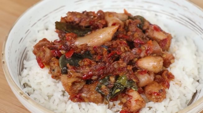 Resep Sambal Cumi Balado, Dijamin Pedas Gurih dan Bikin Nagih