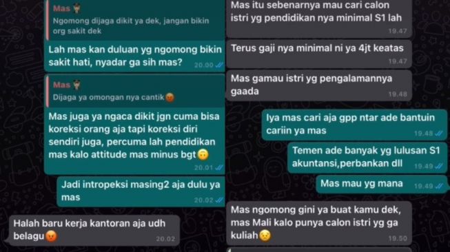 Chat dengan pria berseragam (tiktok.com/@sayksj_)