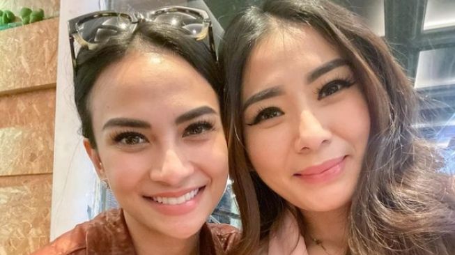 Kebersamaan Vanessa Angel dan Sahabat (instagram/@vanessaangelofficial)