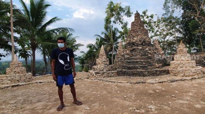 Iseng Susun Batu Sisa Tambang, Sunardi Sulap Area Perbukitan Jadi Kompleks Candi