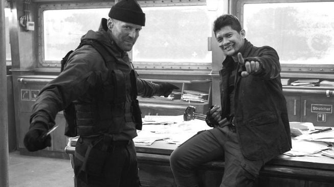 Jason Statham dan Iko Uwais syuting film The Expendables 4. [Instagram]