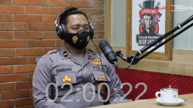 Ganjar Pranowo merinding mendengar cerita eks teroris dan korban. (Youtube/Ganjar Pranowo)