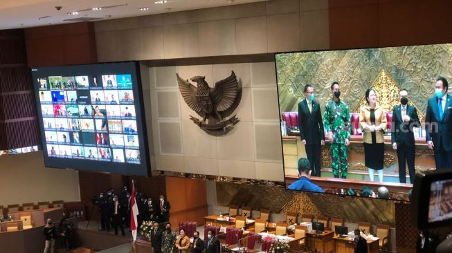 DPR sahkan pengangkatan Andika Perkasa menjadi Panglima TNI. (Suara.com/Novian)