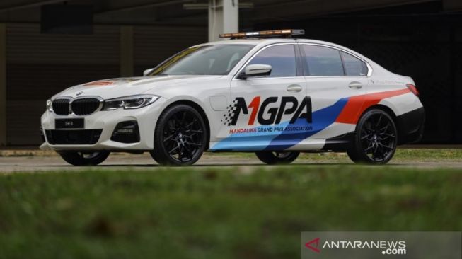 BMW 330e M Sport, menjadi  