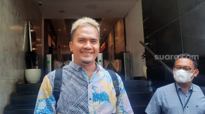 Dewi Perrsik Dan Saipul Jamil Kembali Mesra di TikTok, Warganet Minta Balikan Saja