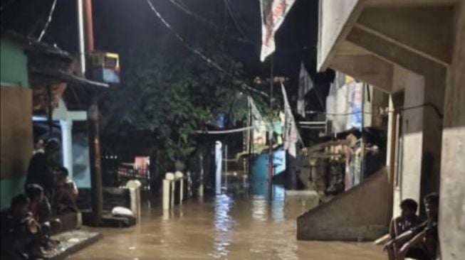 Banjir di Pejaten Timur, Ketinggian Air hingga 2 Meter