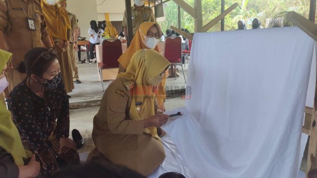 16 Pengrajin Batik di Mempawah Dapat Pelatihan Disperindagnaker