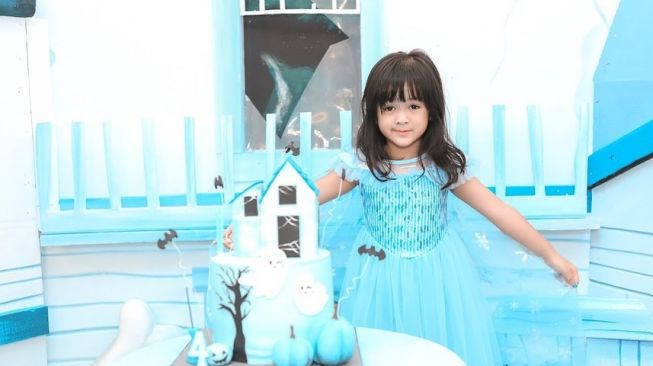 Topper cake Frozen 5  Ulang tahun frozen, Tema ulang tahun anak, Properti  foto