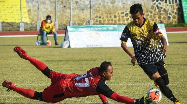 Sepak Bola Peparnas Papua: Tuan Rumah dan Kalimantan Selatan Berebut Emas di Final
