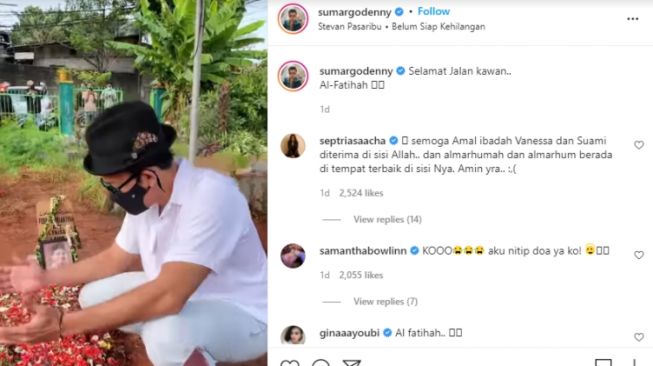 Momen Denny Sumargo Ziarah ke Makam Vanessa Angel. [Instagram/sumargodenny]