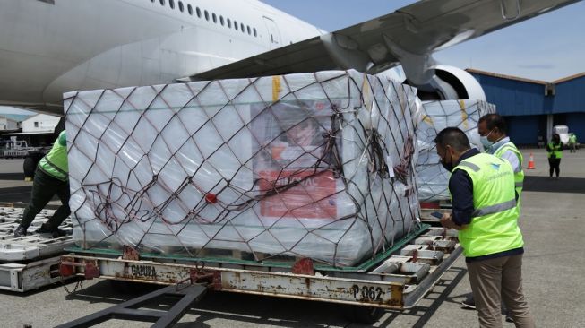 Datang Lagi, 4 Juta Dosis Vaksin Sinovac Mendarat di Bandara Soetta