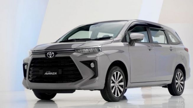 All New Toyota Avanza, dengan sistem penggerak roda depan, diluncurkan di Jakarta, Rabu (10/11/2021). [Antara]