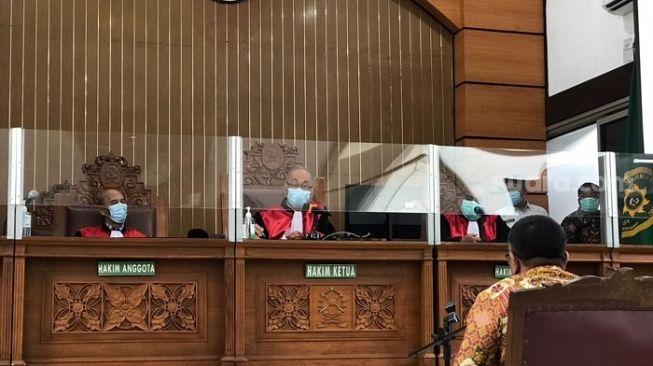 Vonis 10 Bulan Tapi Tak Ditahan, Ini Hal Memberatkan dan Meringankan Jumhur Hidayat