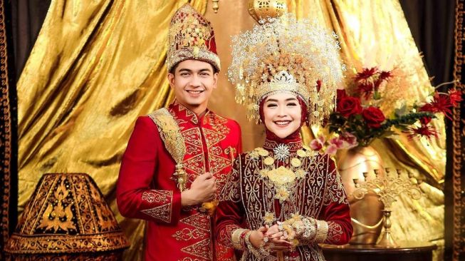 Memukau! 6 Potret Prewedding Ria Ricis dan Teuku Ryan Pakai Adat Aceh